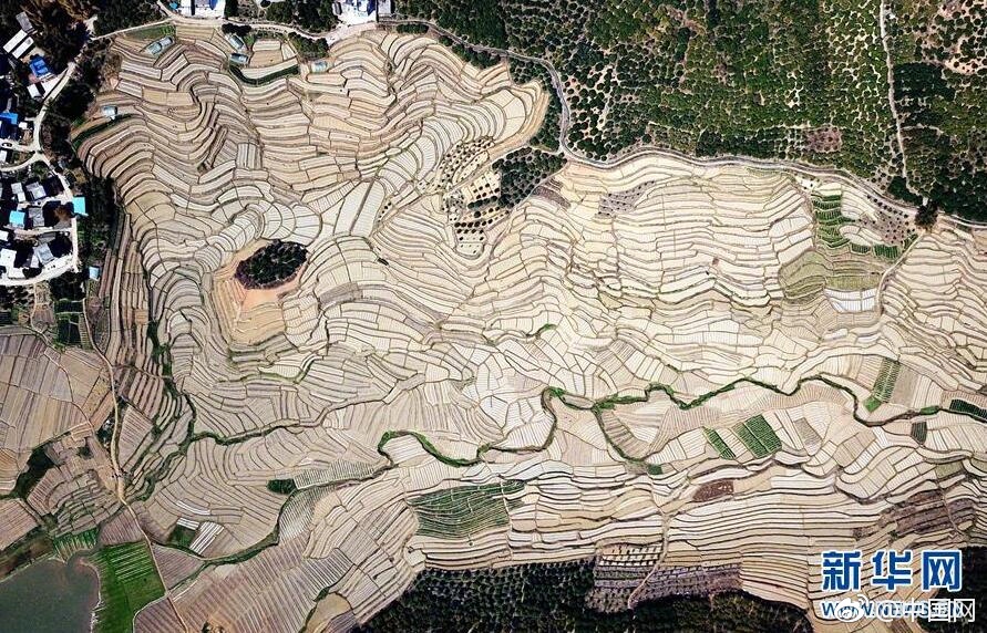 引起眼眶疼的原因是什么，可能是日常小行為導(dǎo)致，三種方式可緩解