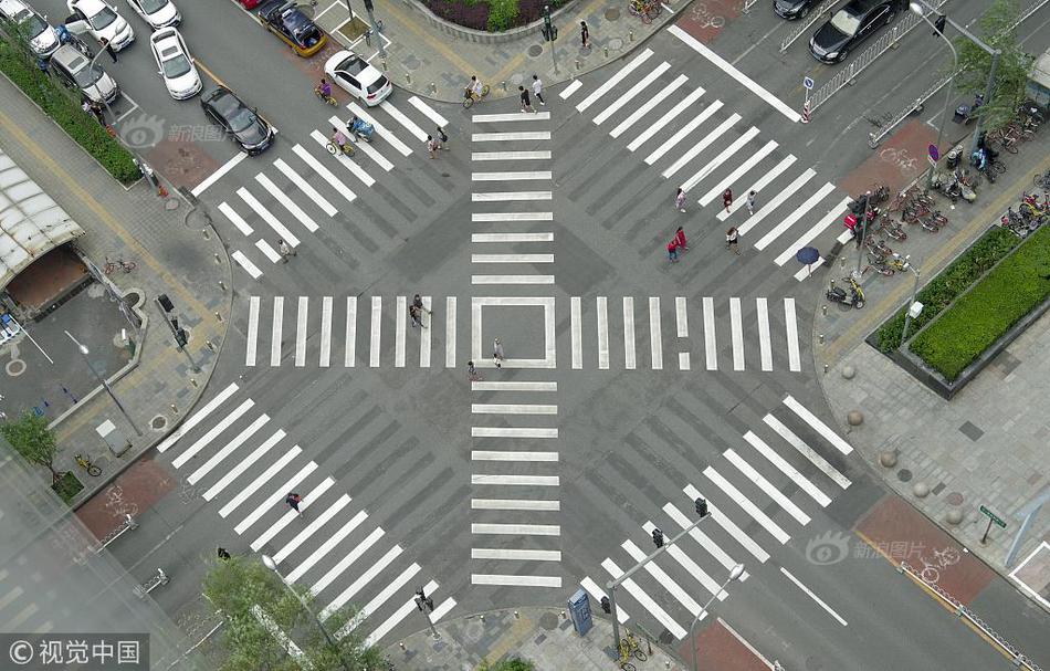 時尚紫色跳舞服裝圖片大全(紫色舞蹈服配什么顏色裙子)