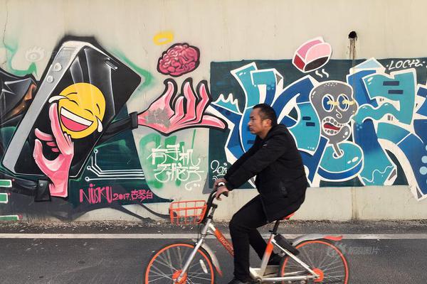 大便異常總是放屁，可能是腸道疾病或肝膽疾病的信號，有哪些癥狀