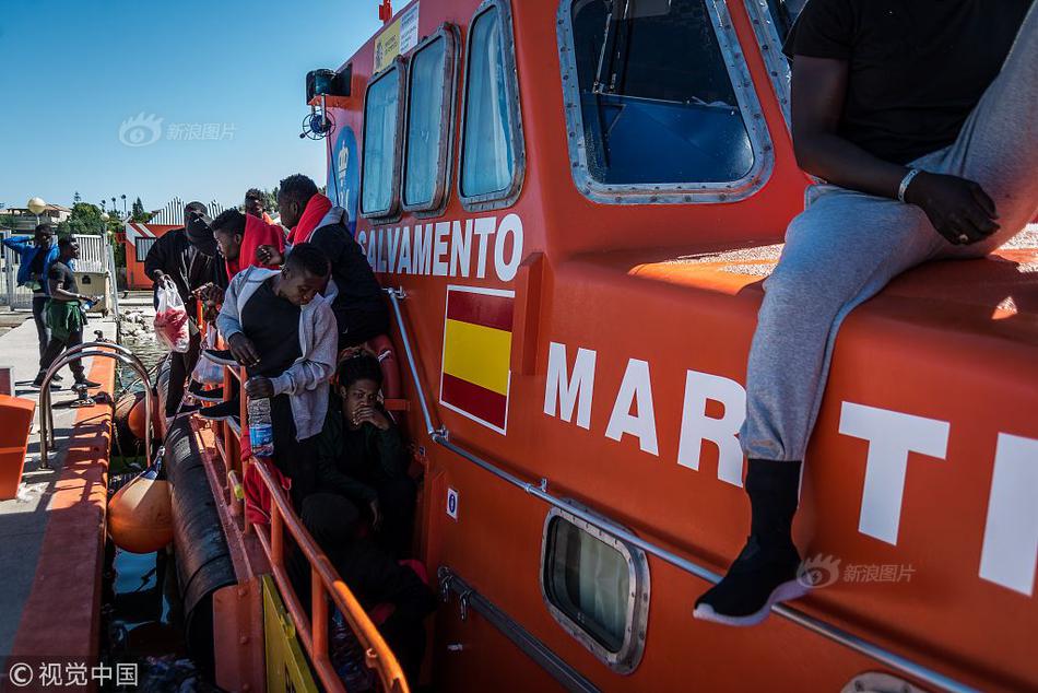 民航科普:乘坐飛機特殊情況發生時的防沖撞姿勢解析