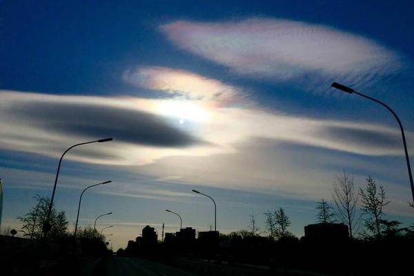 來消消食,開胃山楂健脾美容好處多!食用山楂禁忌一定要知道
